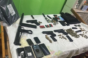 Fueron detenidos con un arsenal