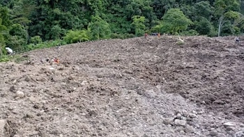 Buscan pareja de campesinos que