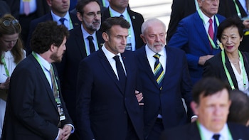 Lula pide a Macron que